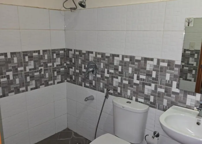 1 Bedroom In Makati Apartment *